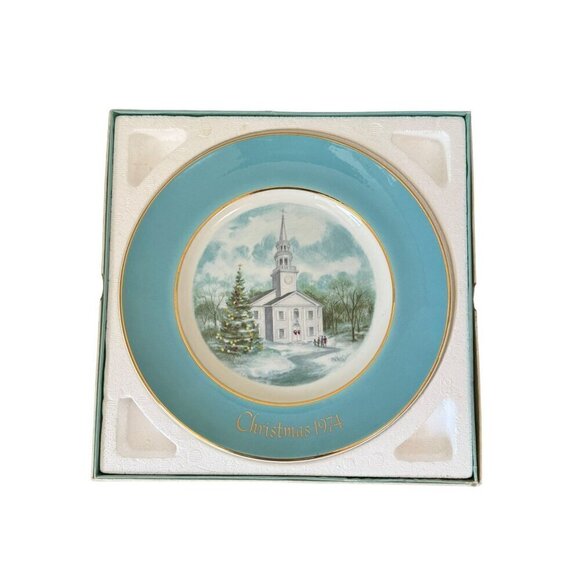 1974 Avon Christmas Series Country Church Collector Plates - Picture 4 of 6